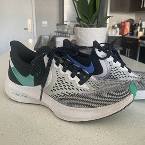 Nike Women's Air Zoom Winflo 6 Running Shoe – Sz. 7.5